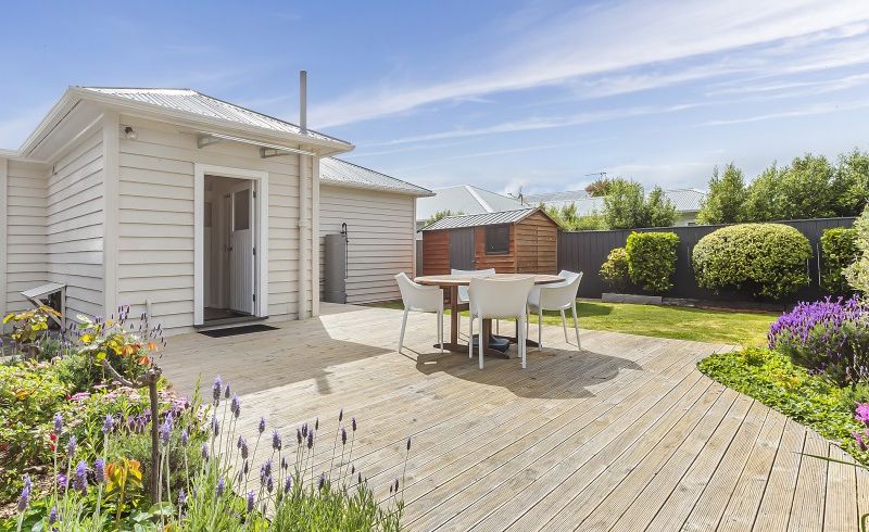 at 22 Resolution Street, Lyall Bay, Wellington