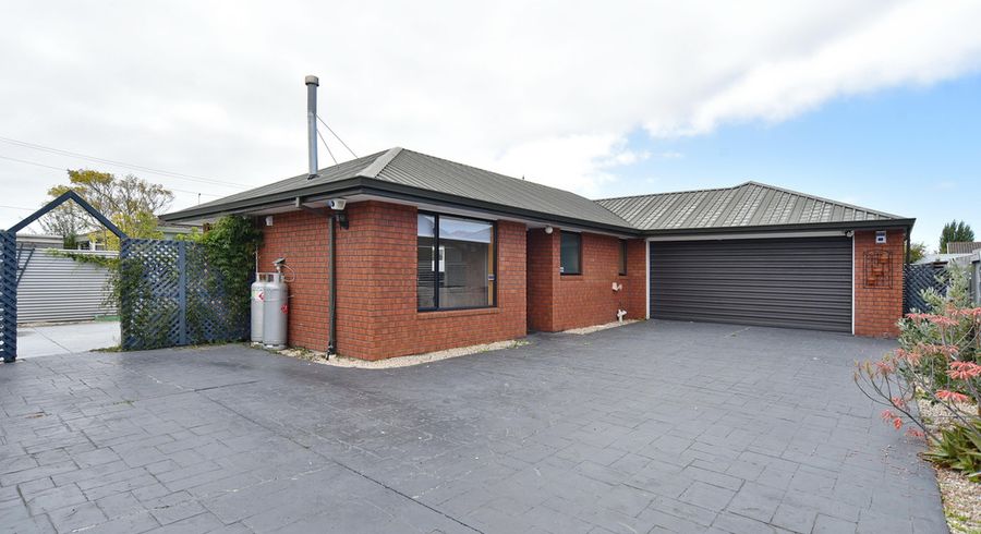  at 2/24 Tilford Street, Woolston, Christchurch