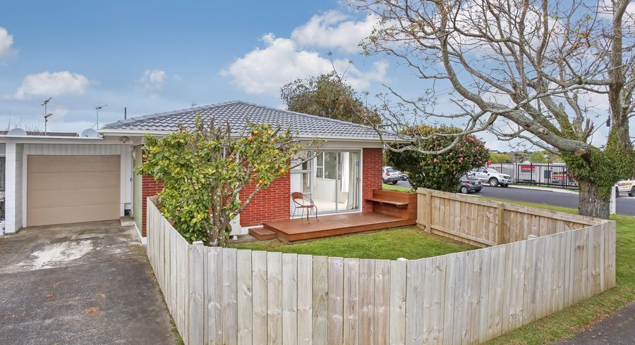  at 1/6 Ray Small Drive, Papakura, Auckland