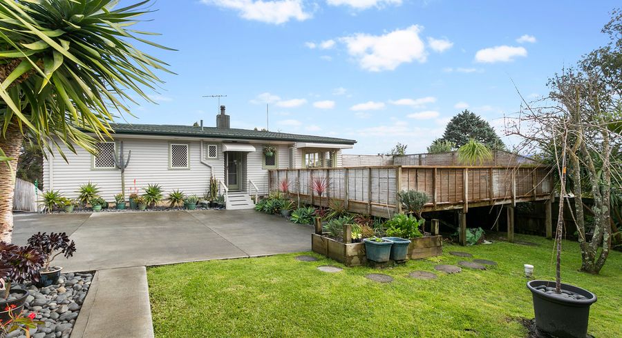  at 3/7 Edmonton Road, Henderson, Auckland