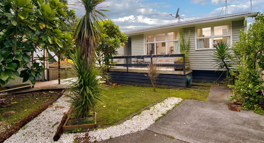  at 3/615 Swanson Road, Swanson, Auckland