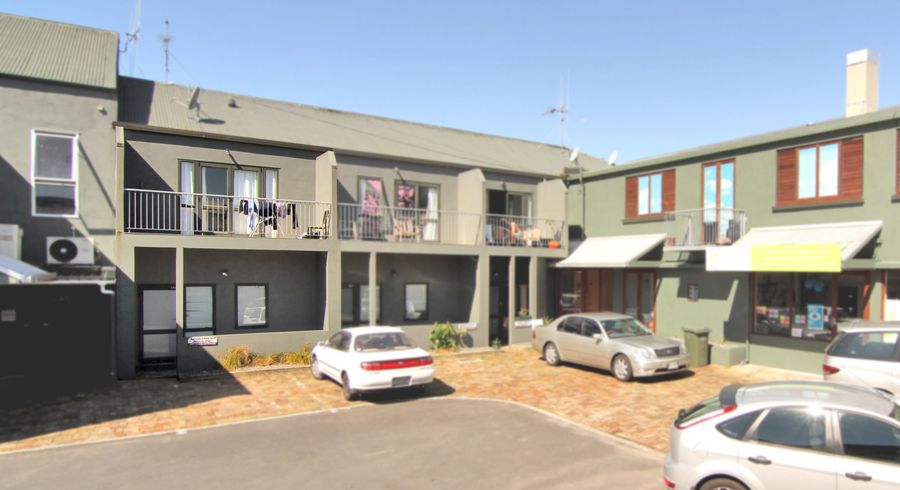  at 15C Hood Street, Hamilton Central, Hamilton