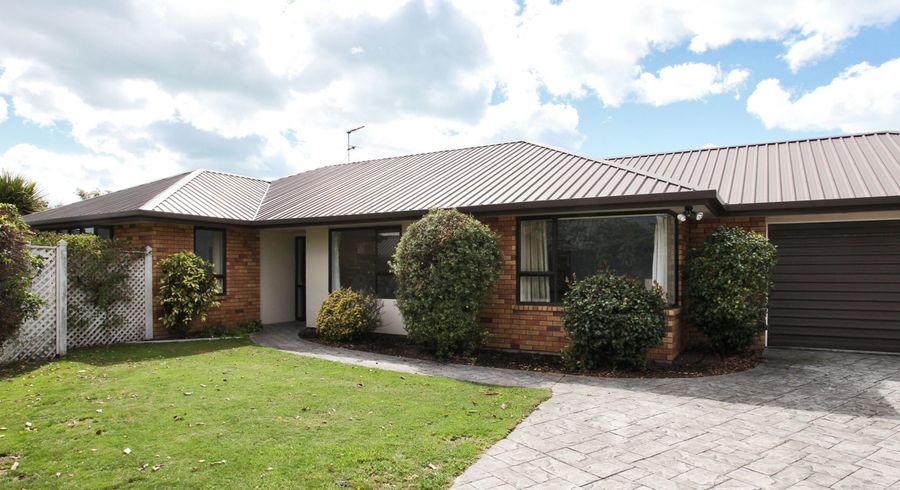  at 2 Beauford Place, Parklands, Christchurch