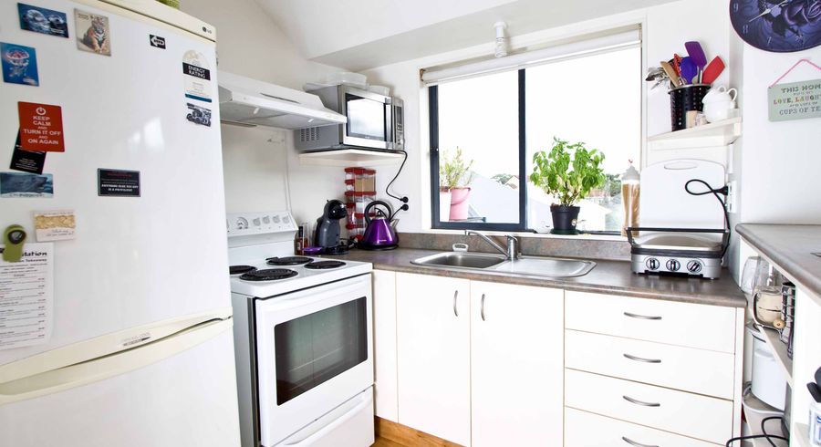  at 37C Hindmarsh Street, Johnsonville, Wellington