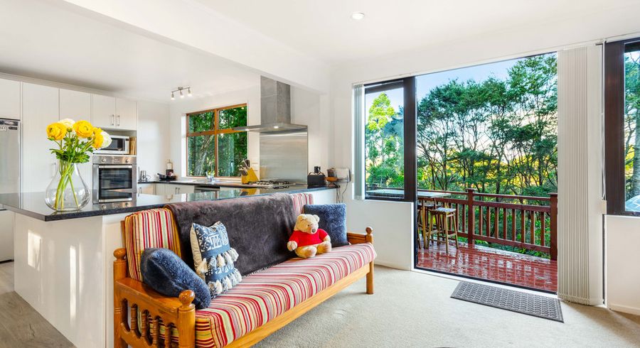  at 115 Laingholm Drive, Laingholm, Auckland