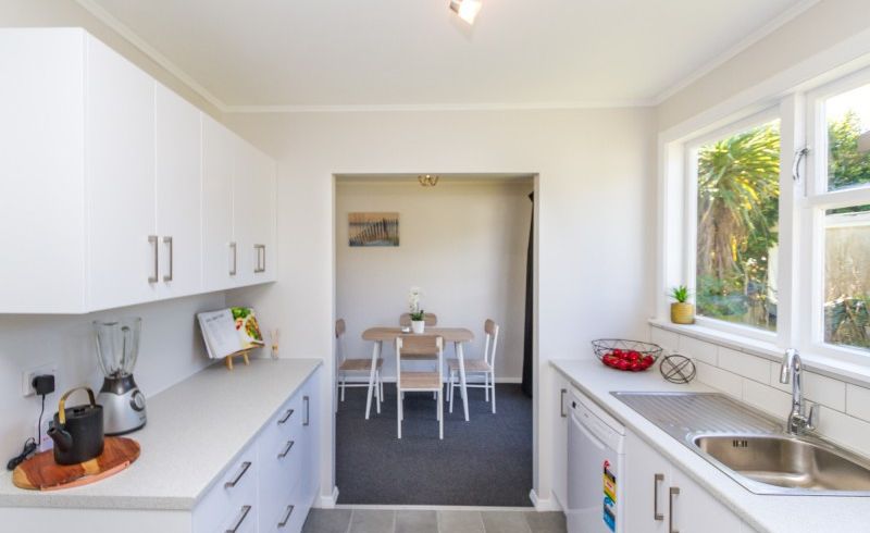  at 25 Roberts Street, Tawa, Wellington