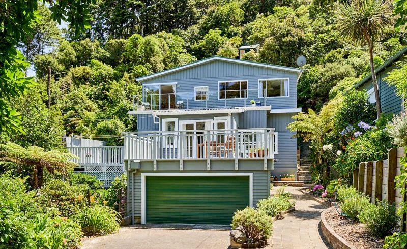  at 37 Kotari Road, Days Bay, Lower Hutt