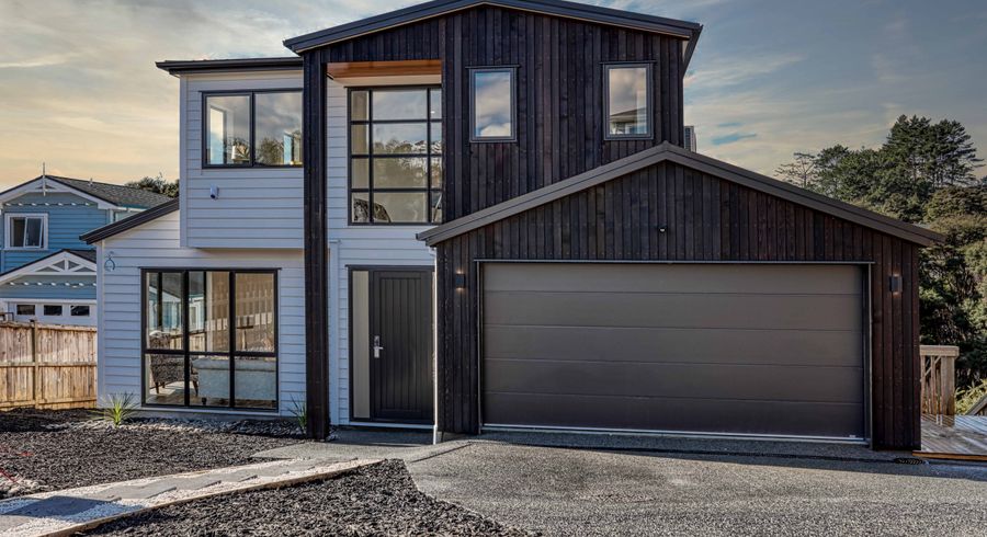  at 52 Blacks Road, Greenhithe, Auckland