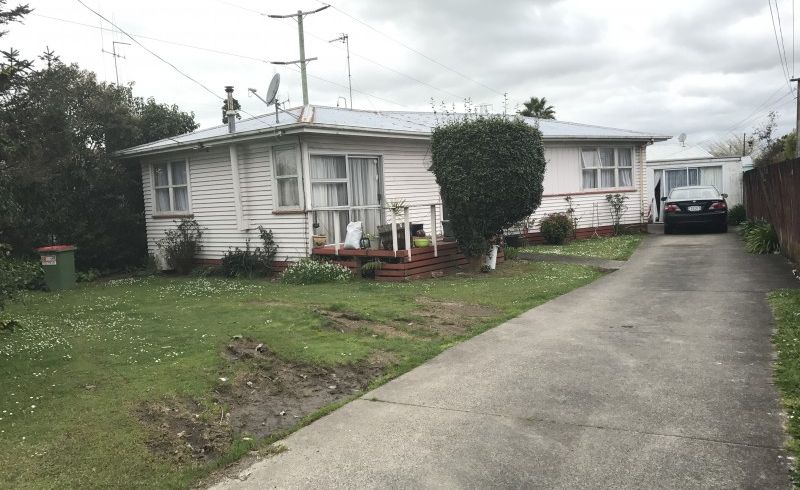  at 32 Nevada Road, Silverdale, Hamilton