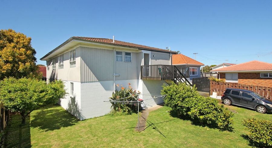  at 3/5 Porchester road, Papakura, Auckland