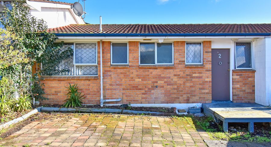  at 2/5 Deering Place, Papatoetoe, Auckland