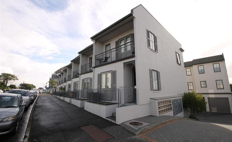  at 1/97B MOKOIA RD, Birkenhead, Auckland