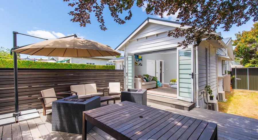  at 20 Esmonde Road, Takapuna, Auckland