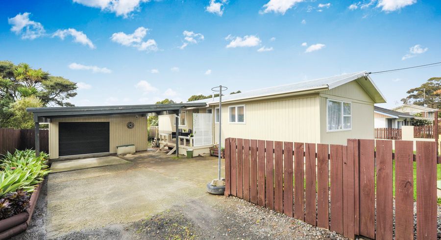  at 83 Sunnyvale Road, Massey, Auckland