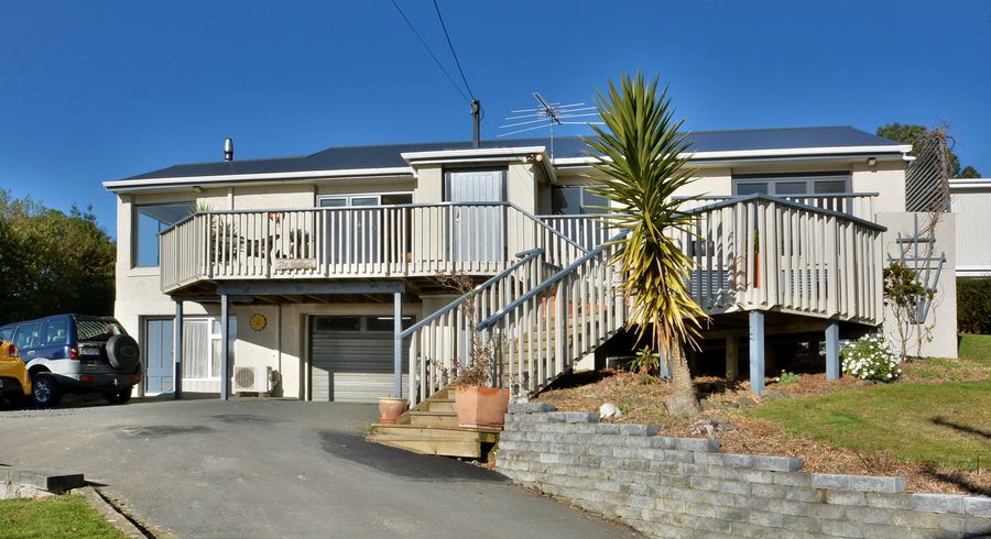  at 9 Hellyer Street, Macandrew Bay, Dunedin