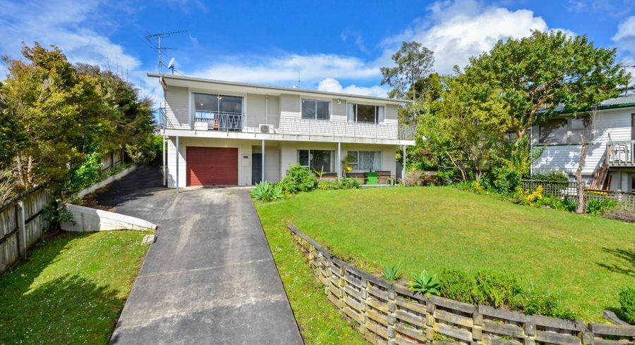  at 25 Acacia Road, Torbay, Auckland