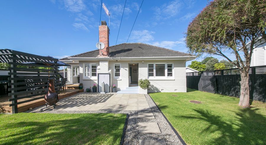  at 27 Wallath Road, Onehunga, Auckland