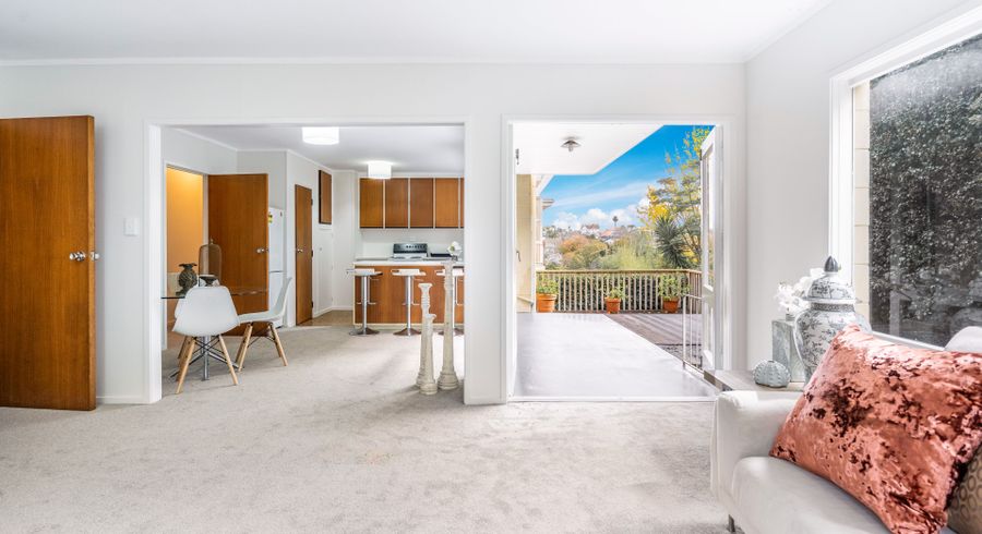  at 2/120 Orakei Road, Remuera, Auckland