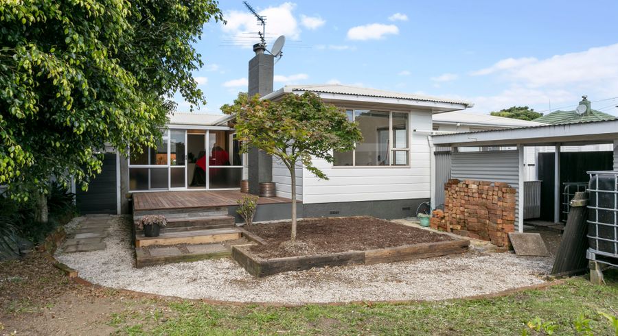  at 3 Deas Place, Otahuhu, Auckland