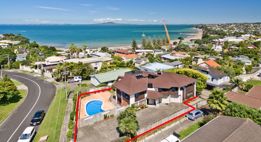  at 13 Orchard Road, Browns Bay, Auckland