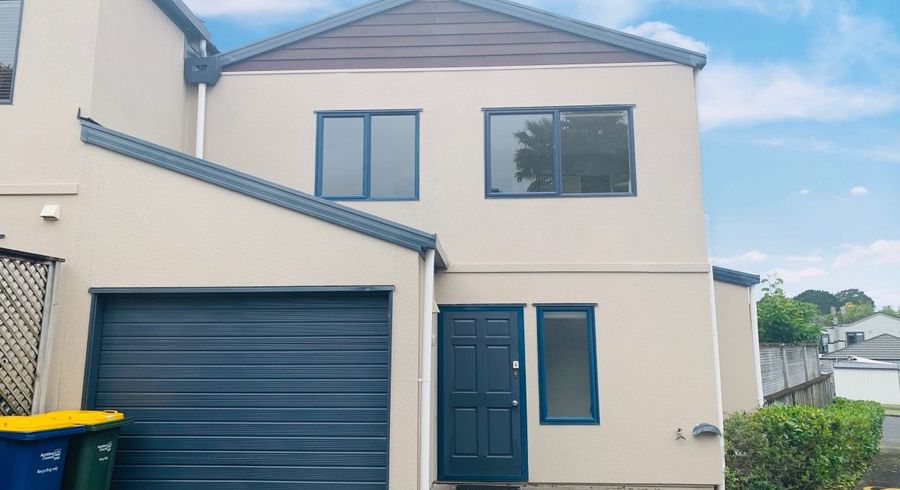  at 1/15 John Jennings Drive, Oteha, Auckland