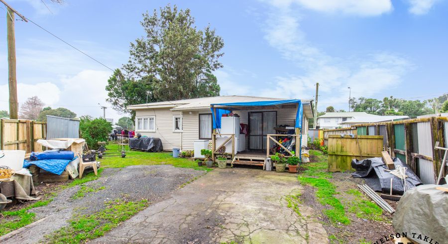  at 2 Lippiatt Road, Otahuhu, Auckland