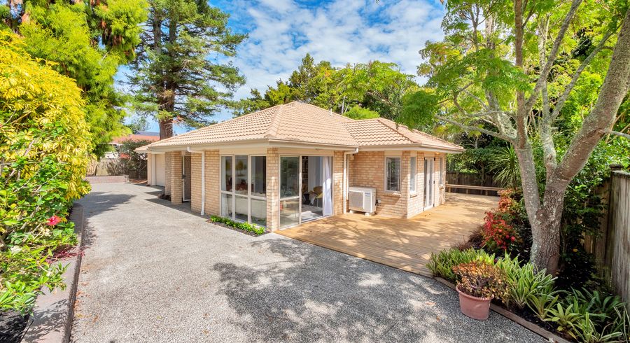  at 2 Matata Street, Blockhouse Bay, Auckland