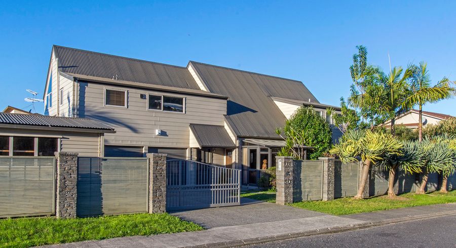  at 16 Rogers Avenue, Eastern Beach, Auckland