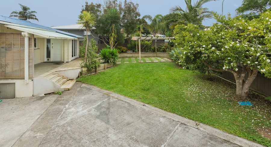  at 1/31 Howe Street, Howick, Auckland