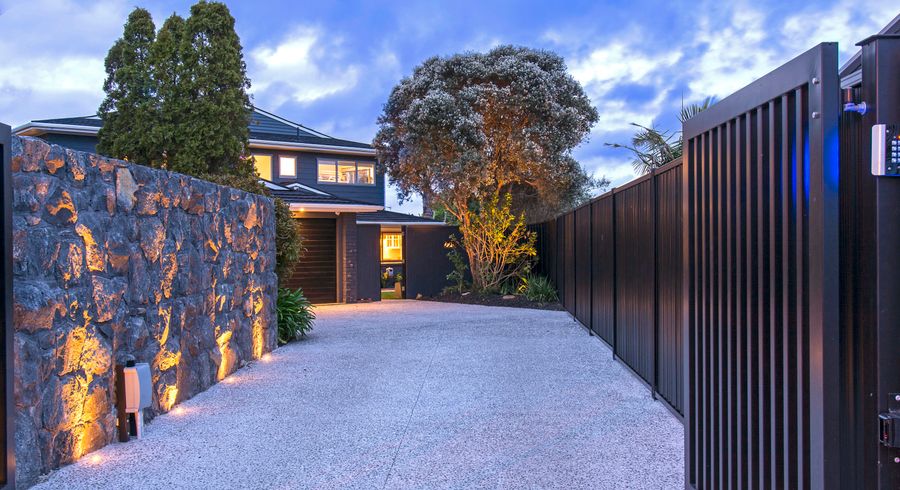  at 14 Davita Place, Farm Cove, Auckland