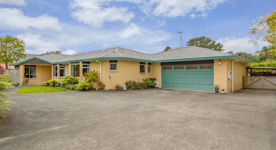  at 10 Mary Huse Grove, Manor Park, Lower Hutt