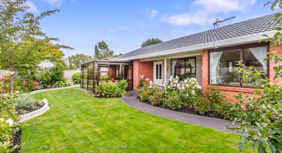  at 25 Lakewood Drive, Burwood, Christchurch