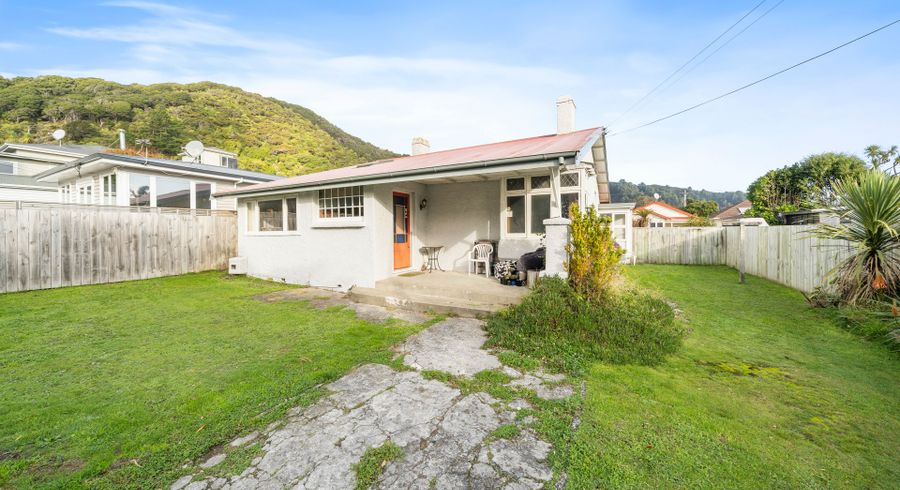  at 21 Hinau Street, Eastbourne, Lower Hutt