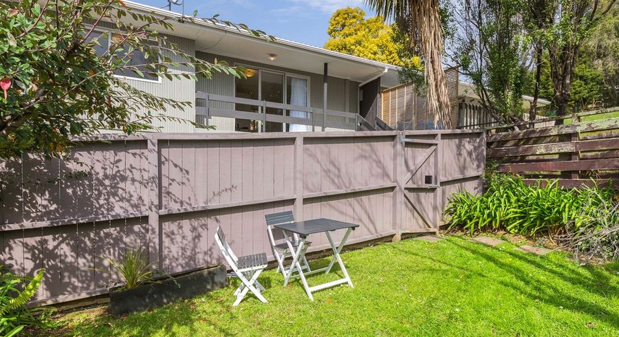  at 5/17 Houghton Street, Meadowbank, Auckland