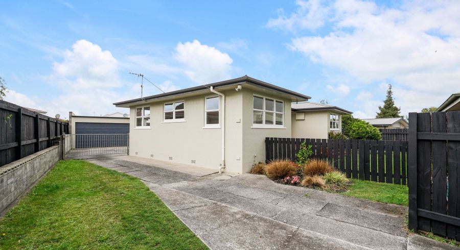  at 11 Mahana Road, St Andrews, Hamilton