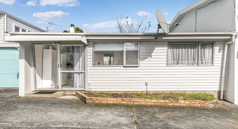  at 2/21 Euston Road, Sandringham, Auckland