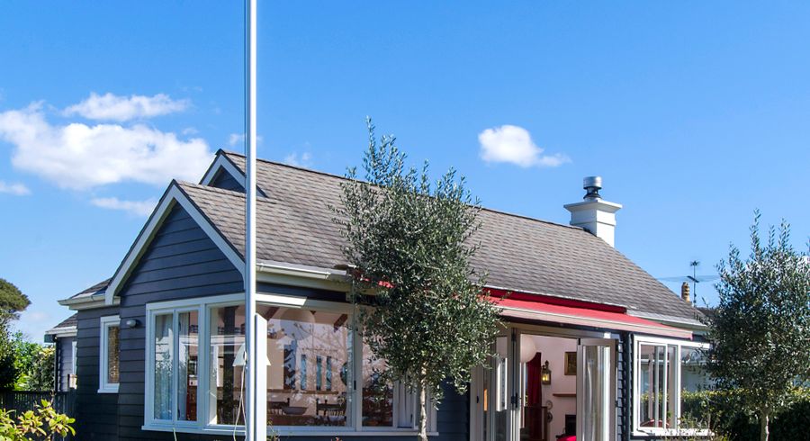  at 62 Marine Parade, Mellons Bay, Auckland