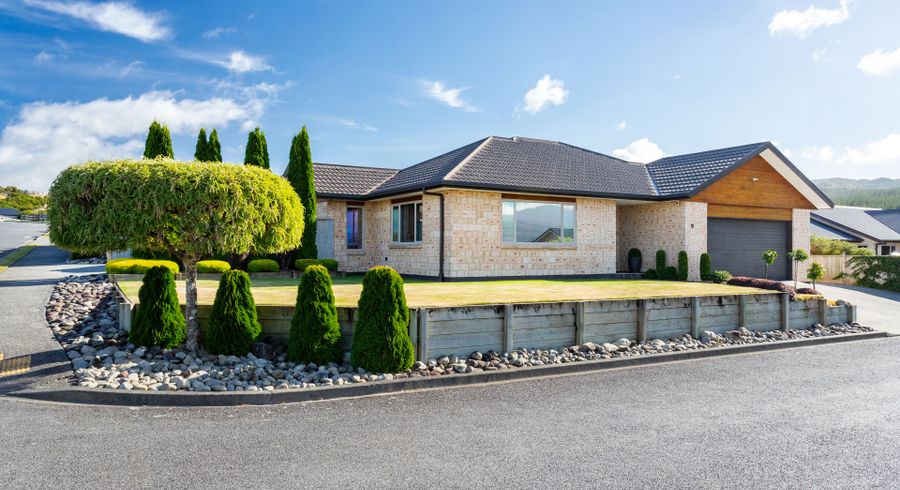  at 18 Mcewen Crescent, Riverstone Terraces, Upper Hutt
