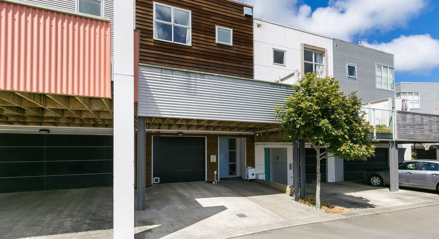  at 21 Saddleback Grove, Karori, Wellington