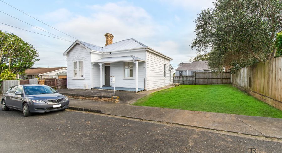  at 12 Catherine Street, Onehunga, Auckland