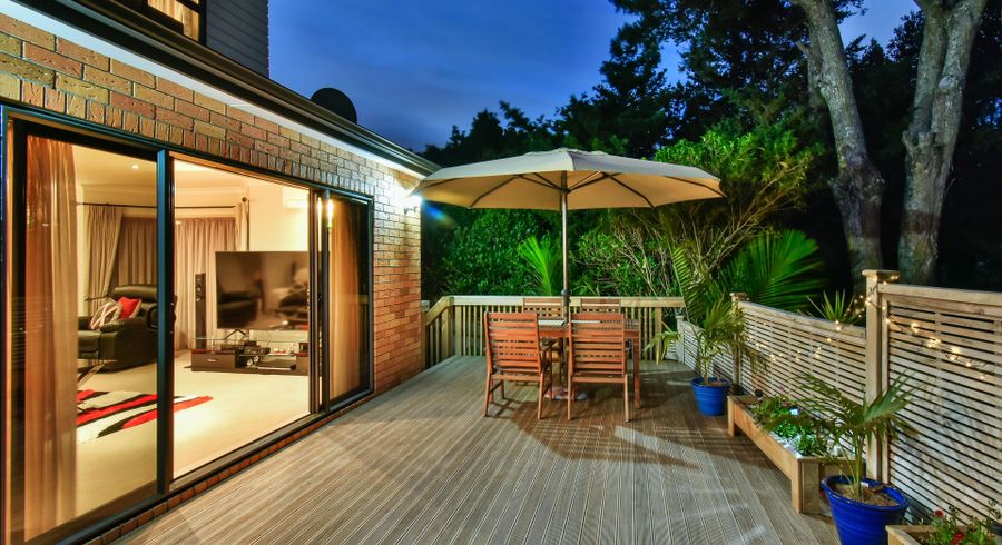  at 8 Alcove Place, Totara Heights, Auckland