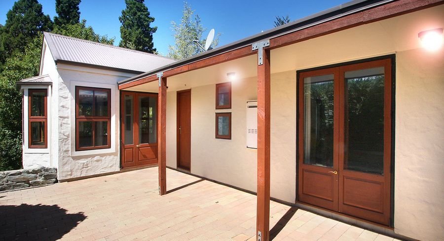  at 2 Kent Street, Queenstown, Queenstown