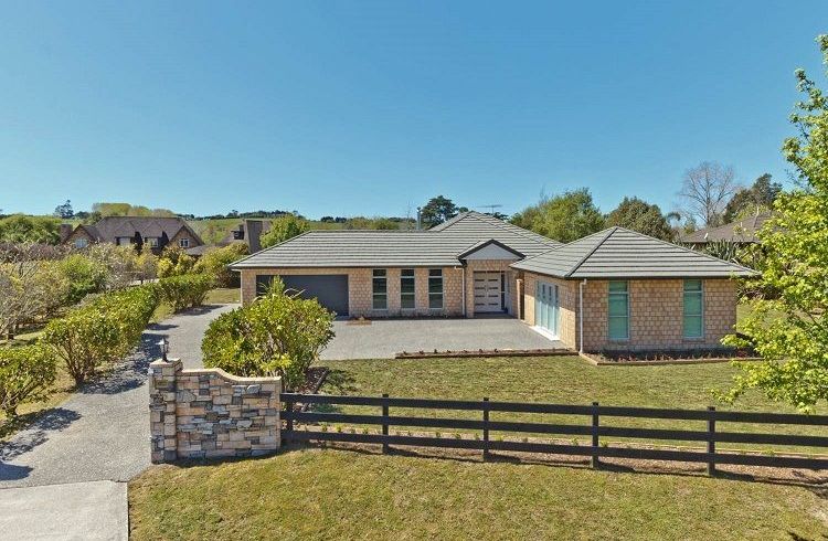  at 22 Lynwood Grove, Albany