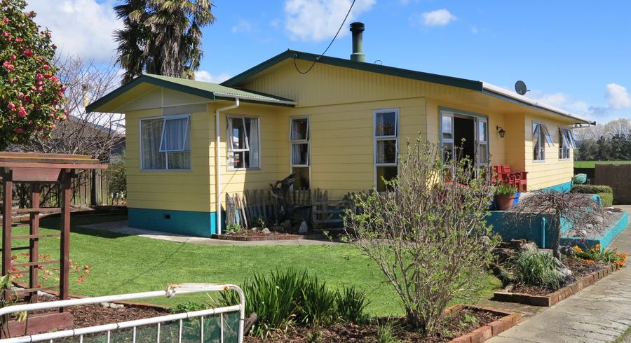  at 423 Glenview Road, Motupipi