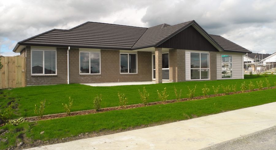  at 30 Twin Parks Rise, Papakura, Papakura