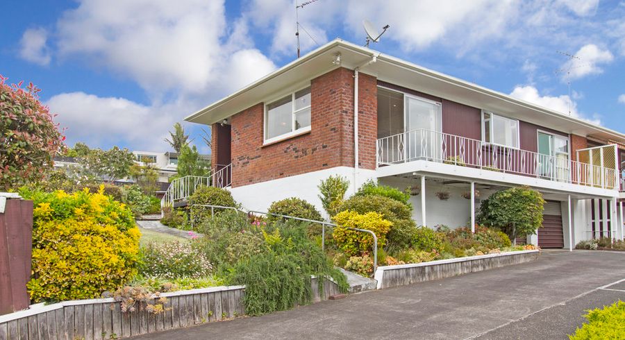  at 2/2 Poseidon Place, Half Moon Bay, Auckland