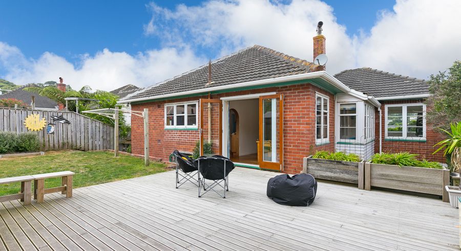  at 6 Sunshine Avenue, Karori, Wellington