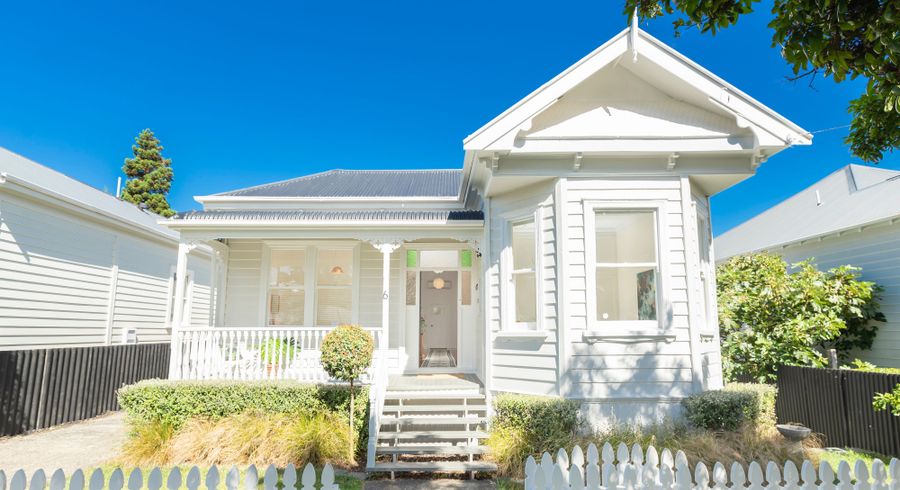  at 1/6 Kowhai Street, Takapuna, Auckland