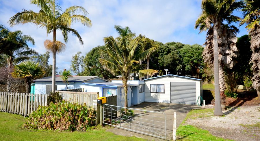 at 5 Lake Road, Kaimaumau, Awanui