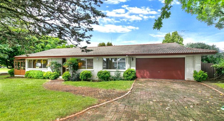  at 5 Windoma Circle, Manukau, Auckland